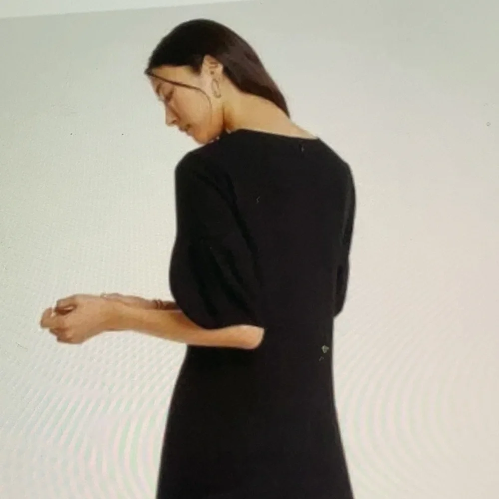 Ann Taylor Black Dress  14 w/Lantern Puff Sleeves Pleated & Lined 100% Polyester - Picture 2 of 7